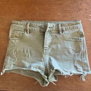 Unpublished short denim shorts